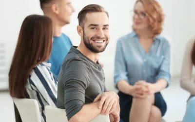 Pros & Cons of Online Support Groups